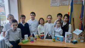 Классный час "Откуда в дом приходят деньги"